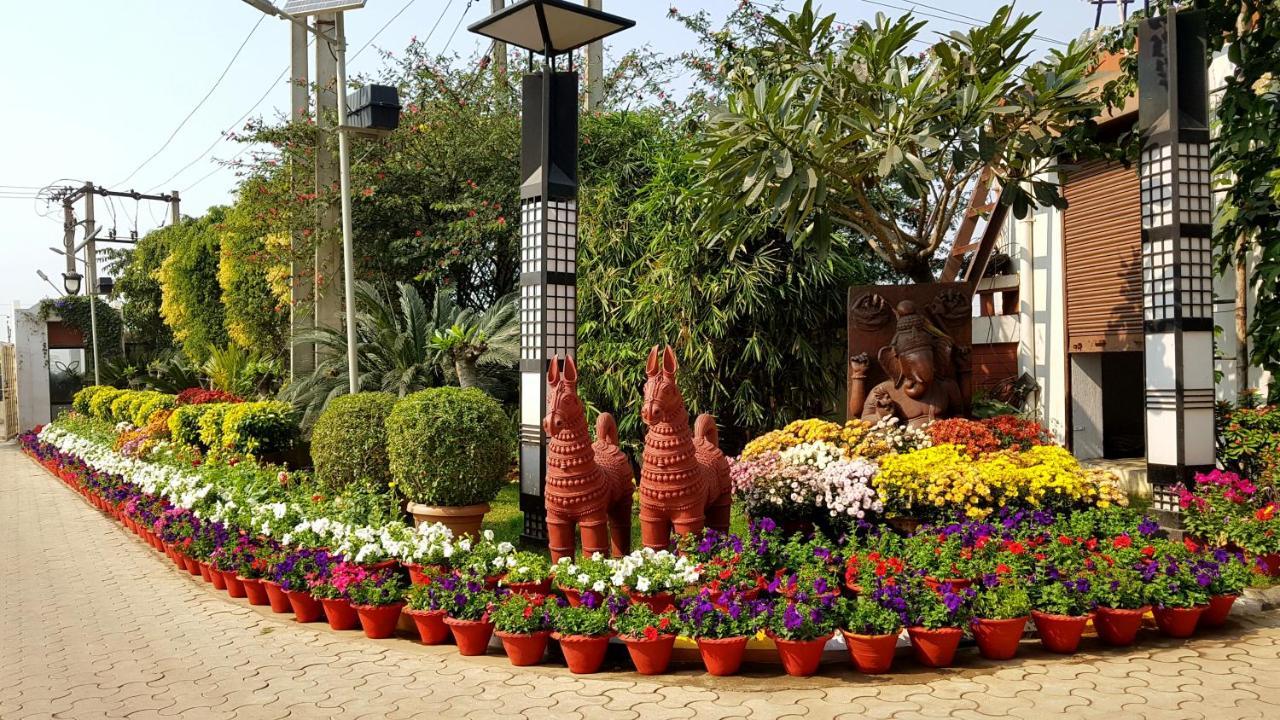 Отель The Orchard Jharsuguda Экстерьер фото
